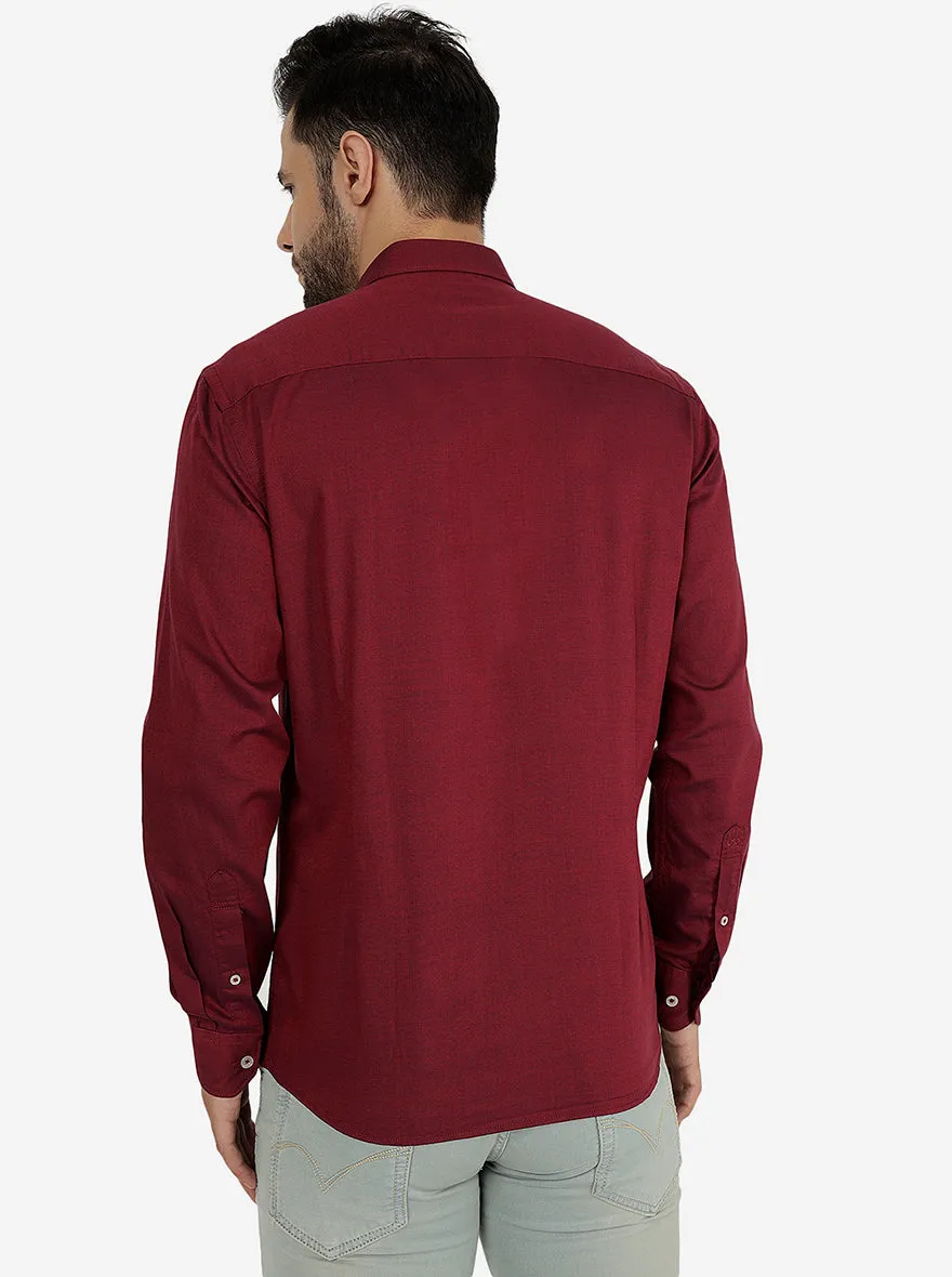 Maroon Solid Slim Fit Semi Casual Shirt | JadeBlue